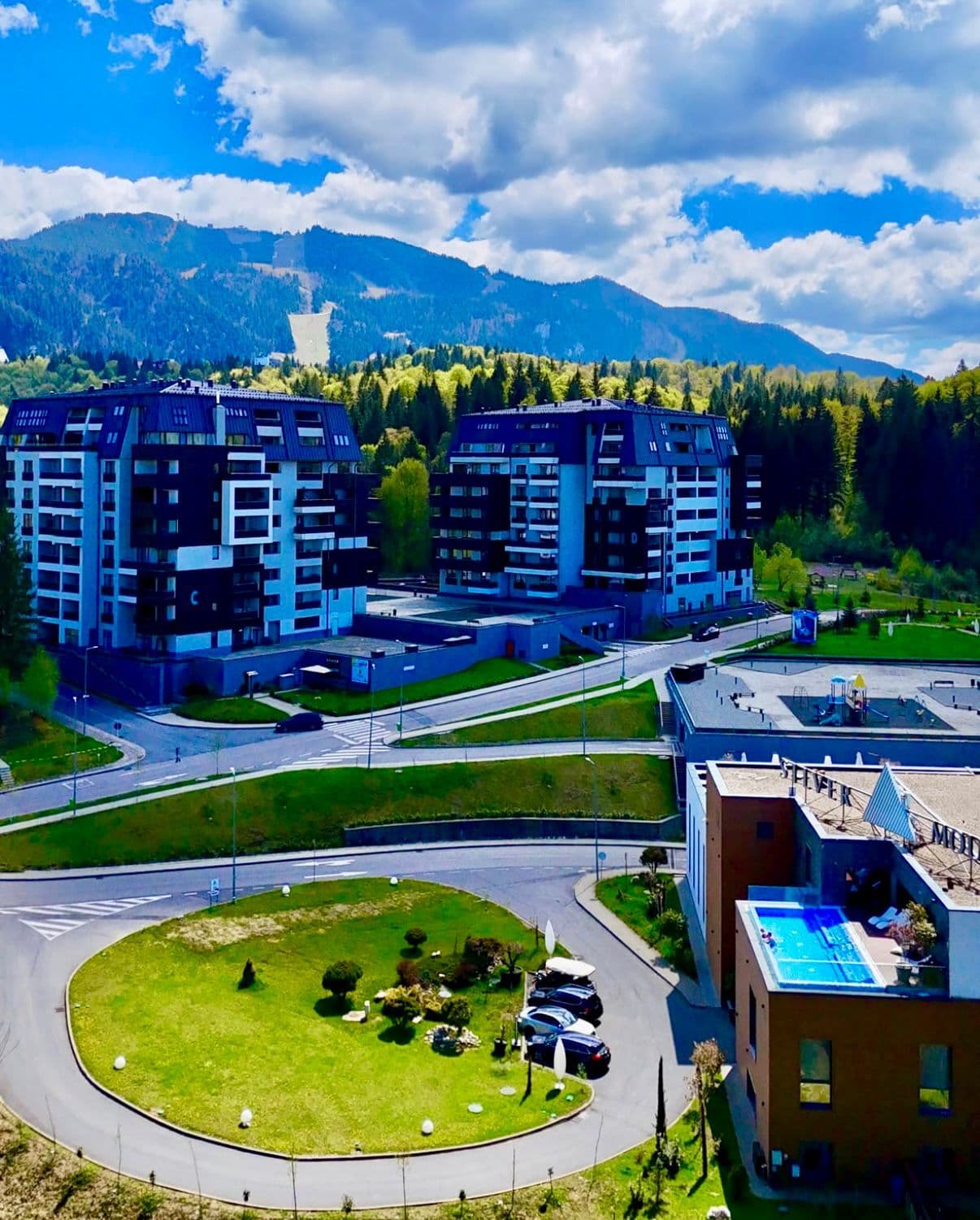 Complex Silver Mountain